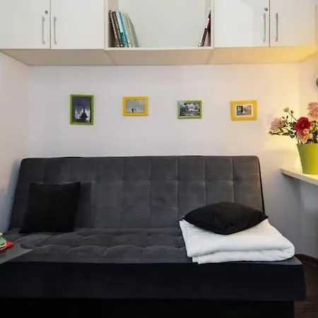 Cosy Studio Apartment Krasków Eksteriør bilde
