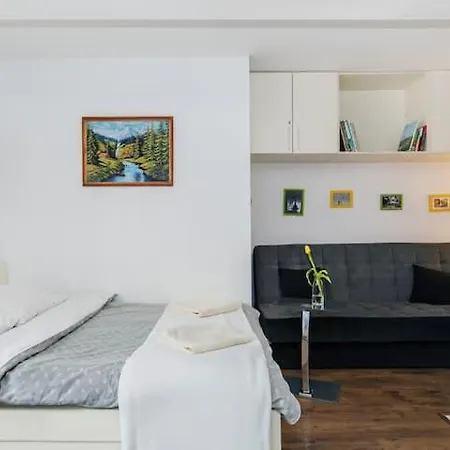 Cosy Studio Apartment Krasków Eksteriør bilde